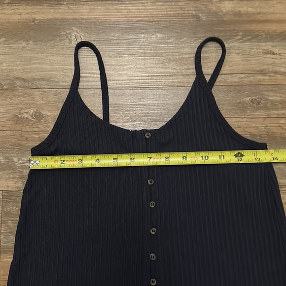 AEO grey button detail tank NWT - Picture 5 of 12